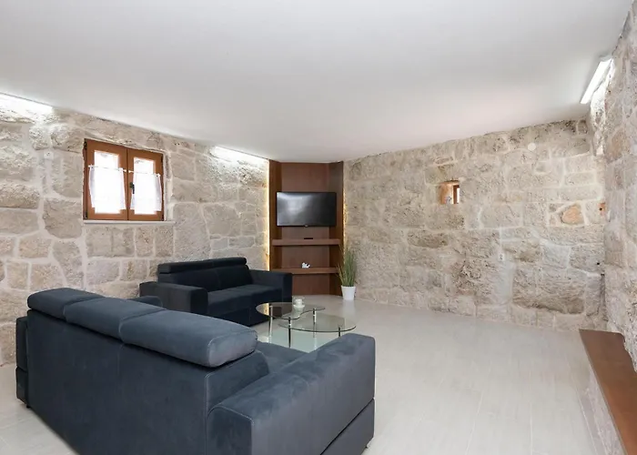 Gorgeous In Zmijavci